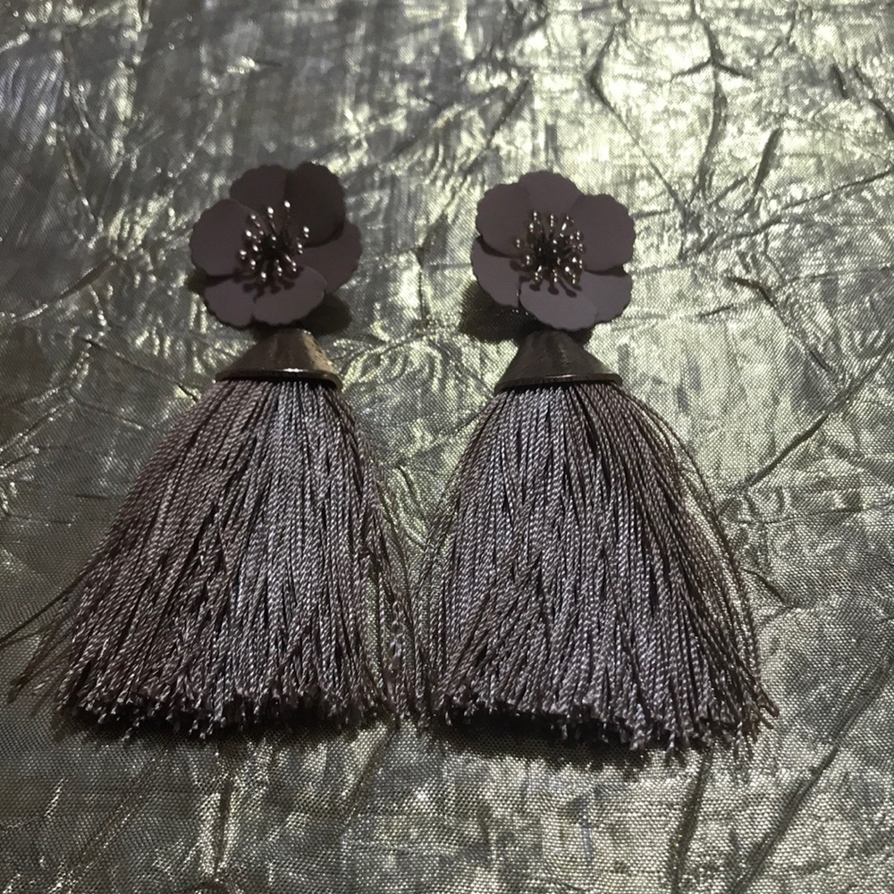 Flower and tassel earrings Mocha and Gold color